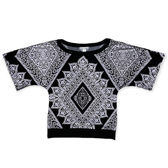 White House Black Market Kimono-style Top | M - Picture 9 of 9